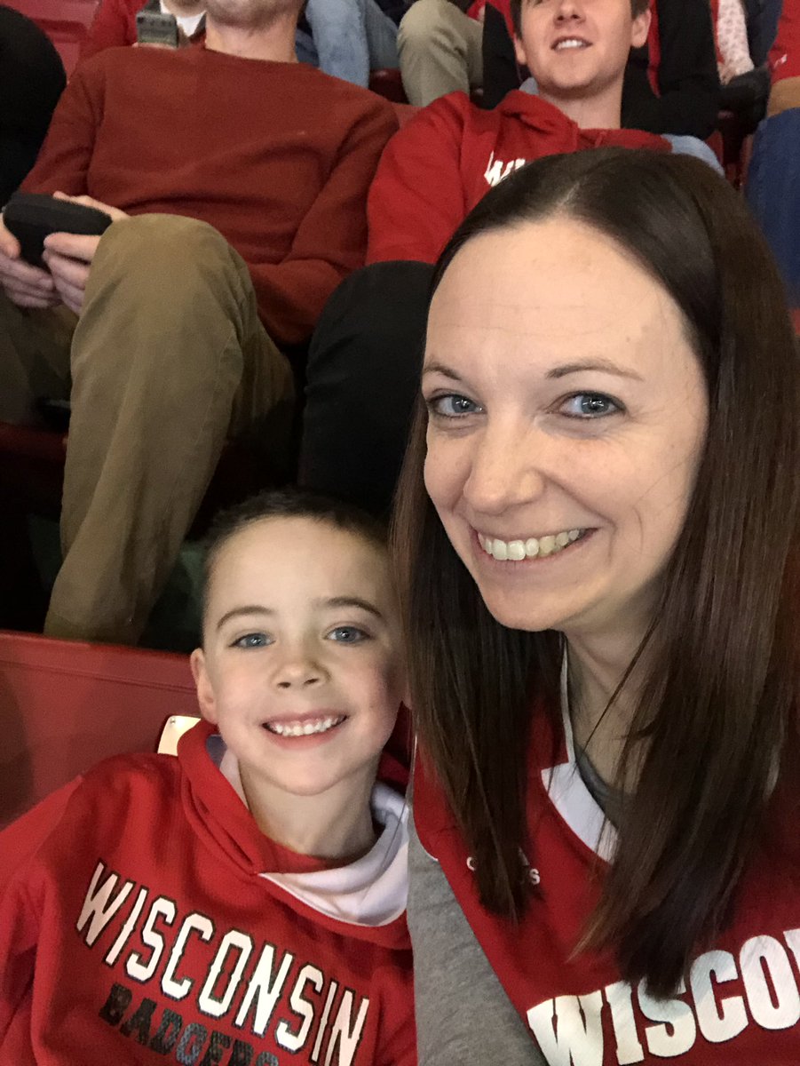 Lisa_Johnsen's tweet photo. Hangin’ with my best little Badger hoops buddy at the game! #OnWisconsin #Badgers #KohlCenter https://t.co/jQV9RkMyUC