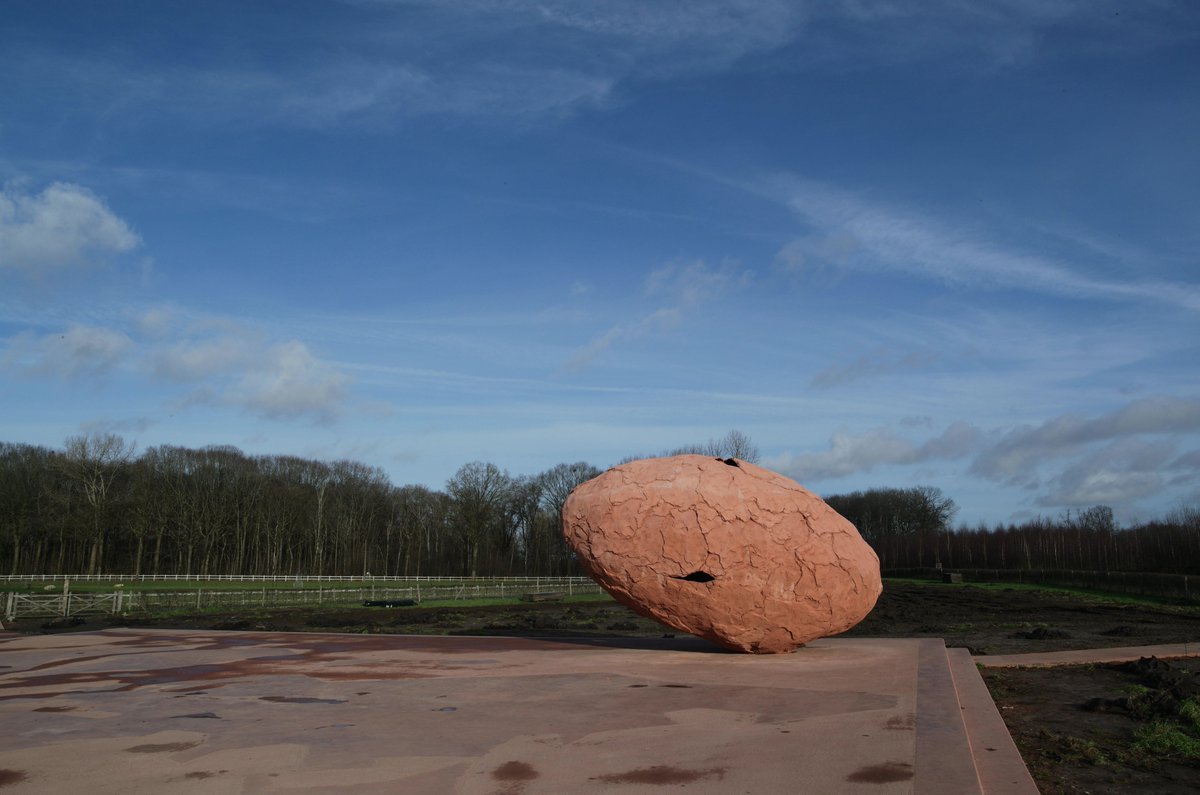 PascalHeyman's tweet photo. A bit more desolate now than in the middle of November: the remnants of the #CWXRM artist exhibition at the 'Palingbeek' ('The Bluff') in the @FlandersWW1 #Ypres salient... Ideally, all should have been restored to the original state. https://t.co/dt3dcQYcbl https://t.co/acmbGOUSzu