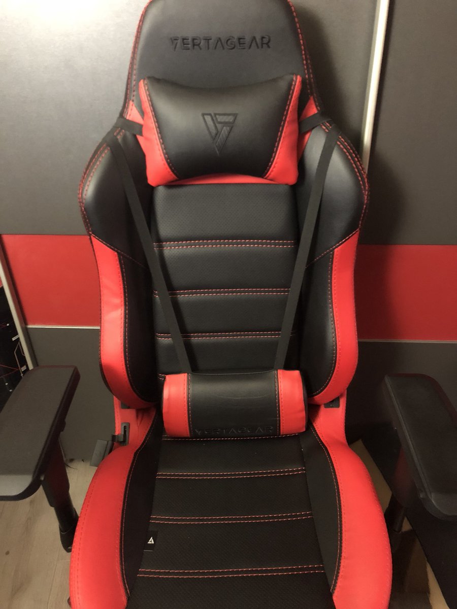 NokSs_OW's tweet photo. Giveaway chaise Gaming !

Envie de gagner une PL6000 de @VertagearFR ? (D’ailleurs elle est incroyable, mieux que ma DX.)

Pour participer il faut :

- Follow @NokSs_OW &amp; @VertagearFR 
- RT &amp; Like le poste

TAS : 02/01 pour un beau cadeau de nouvel an 🤪 https://t.co/j1QLys0Kvz