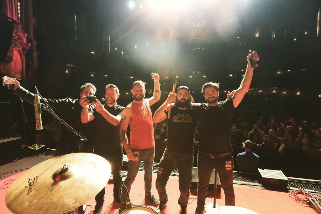 HotSuedeBand's tweet photo. THANK YOU KANSAS CITY โ THANK YOU ROCK N ROLL #thanks #rock #rockandroll #kc #kansascity #hotsuede #crowds #love #commitment #awesomeness #badassery #amazing #band https://t.co/zlcdsZoAsU