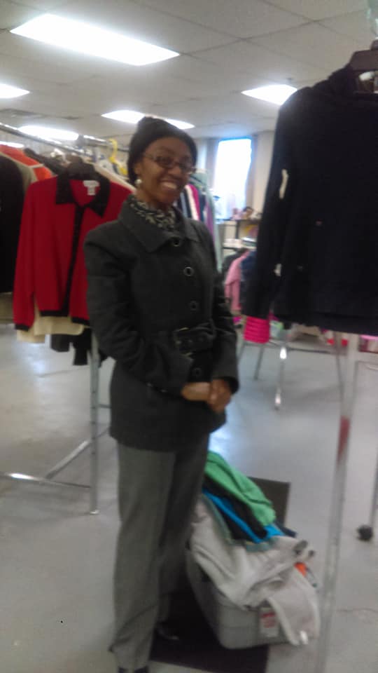 Some happy shoppers getting last minute items before Christmas. Remember all of your donations are given away to foster care families FREE of charge to help assist with everyday needs. #fostercare #thehelpcloset #ftsg