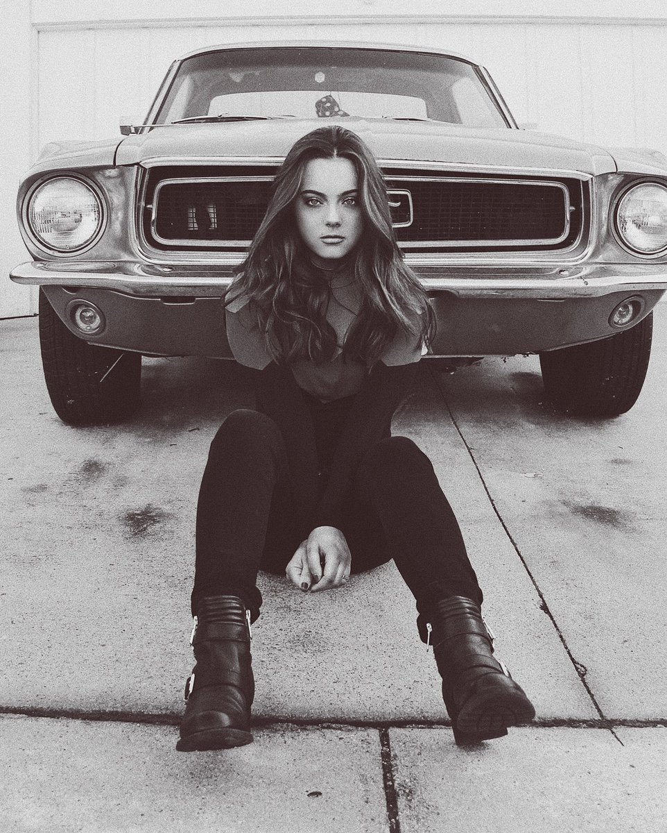 AvaAvaAllan's tweet photo. wanna ride ? https://t.co/jrJKo8WeLH