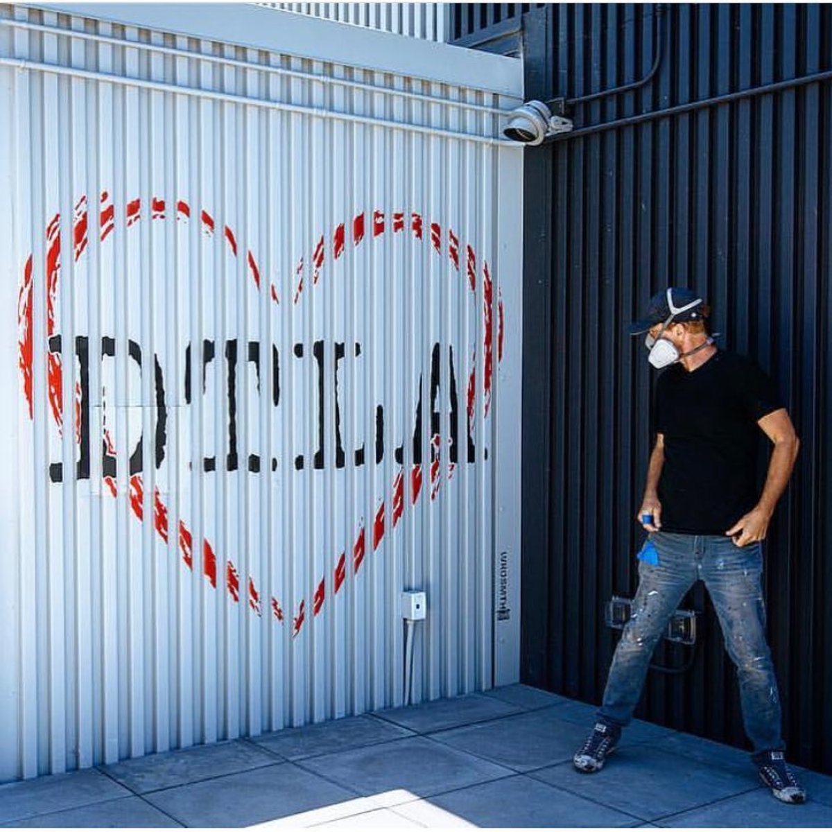 DistrictDTLA's tweet photo. The love for our neighborhood runs deep. 

(photo: @wrdsmth) https://t.co/rQz39Fh9d2