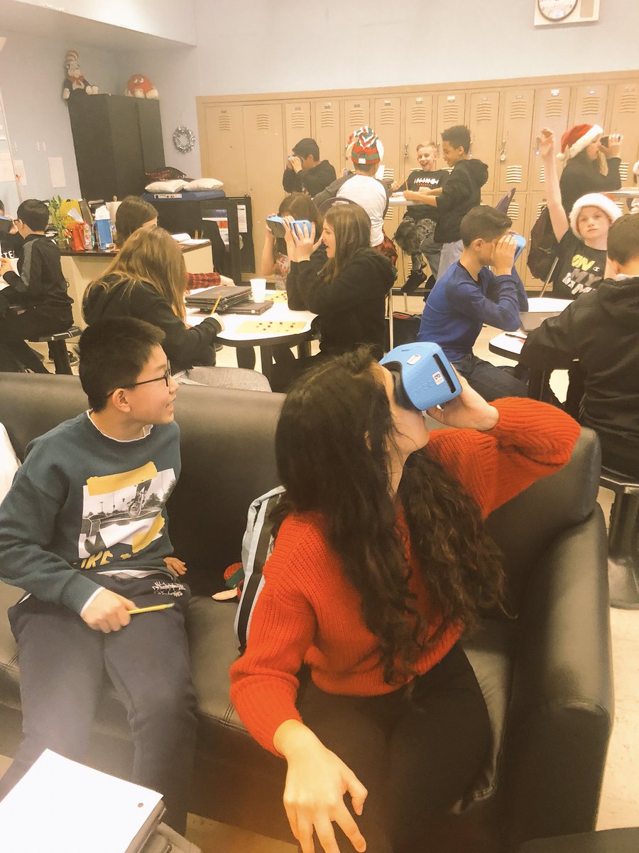 msTHEODOROU's tweet photo. A favorite holiday tradition as a teacher has become taking my classes to see the Lights of London using #googleexpeditions & dressing like a reindeer! βοΈπ‘#wishyouwereapanther #amazingthingshappenhere #googleedu #narrativetechniques https://t.co/2YMYXG57Ao