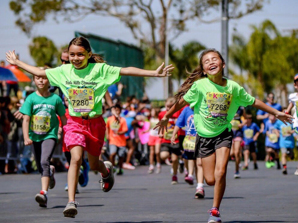 That feeling when it's the weekend 😃 Happy Saturday!
#kroc #kidsrun #ocschool #ockids #runrunrun #ridethewave #runoc #runtheoc #smilesformiles #runforfun #funrun #kidshealth #kidexercise #ocelementaryschools #orangecountykids