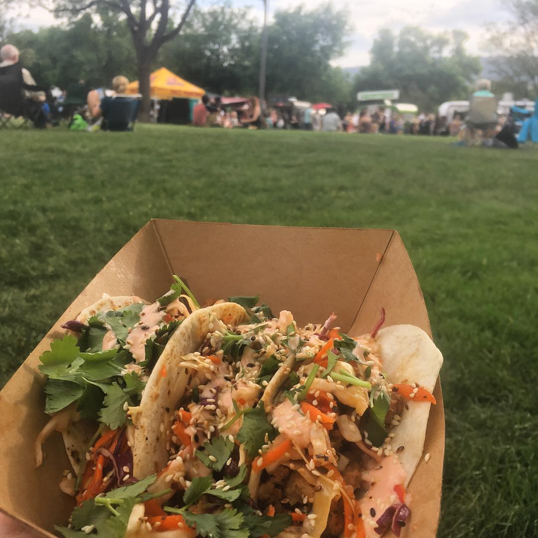 seattlefoodtrk's tweet photo. Obsessed with the #misoginger chicken tacos from @curb_cuisine 🌮=❤️. Click this link for their schedule & menu 👉 https://t.co/Fai9OUBIqC 📸: IG seattlefoodie #SaturdayMotivation #Tacos #Mahalo https://t.co/INHCS7O69e