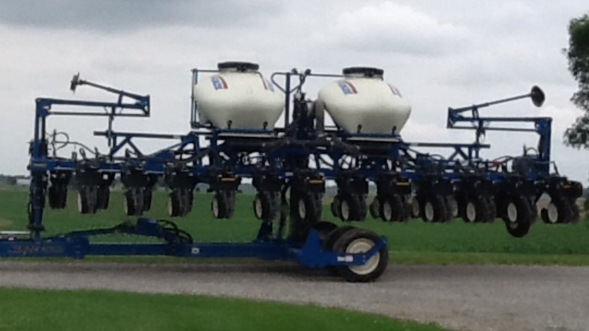 nateconn101's tweet image. Selling my 12/24 Kinze twinline planter  ASD with finger pickup meters. 2012 model. 30/15in spacing corn and soybean meters included.   $69500 in southwestern Ohio. Would make a great Christmas gift for someone!
#plant19 #kinze #plant18 talk.newagtalk.com/Classifieds/Cl…