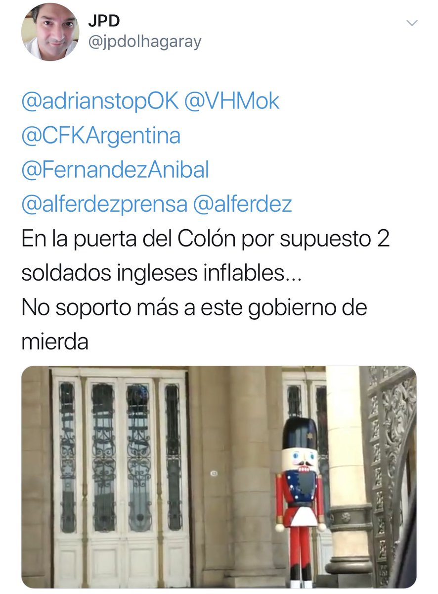 MisOdios's tweet photo. 1) No son soldados ingleses. 2) No son inflables. 3) En el Colón se presenta El Cascanueces. 4) Sos un infradotado irrecuperable. 5) No vuelven más. https://t.co/xTXYk5o73X