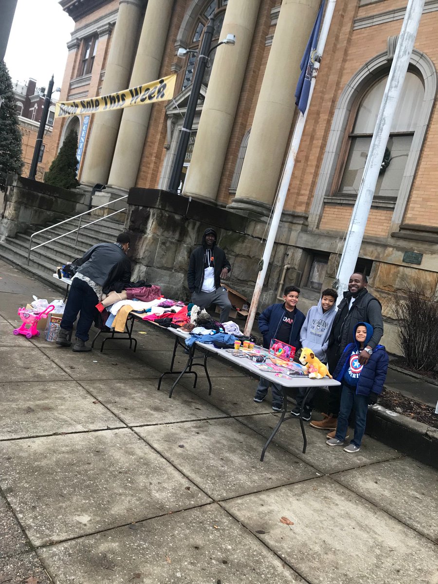 vibewitcolls's tweet photo. We out here! Stop at the Carnegie Free Library in Beaver Falls! Toys, Food, Jackets, Hats, Gloves, and lots of clothes, some brand new! Come out and take what you need! #VIBE #VibeDrive #CenterOne #CartersCandies #CentralElememtary https://t.co/HX8G8wmji0