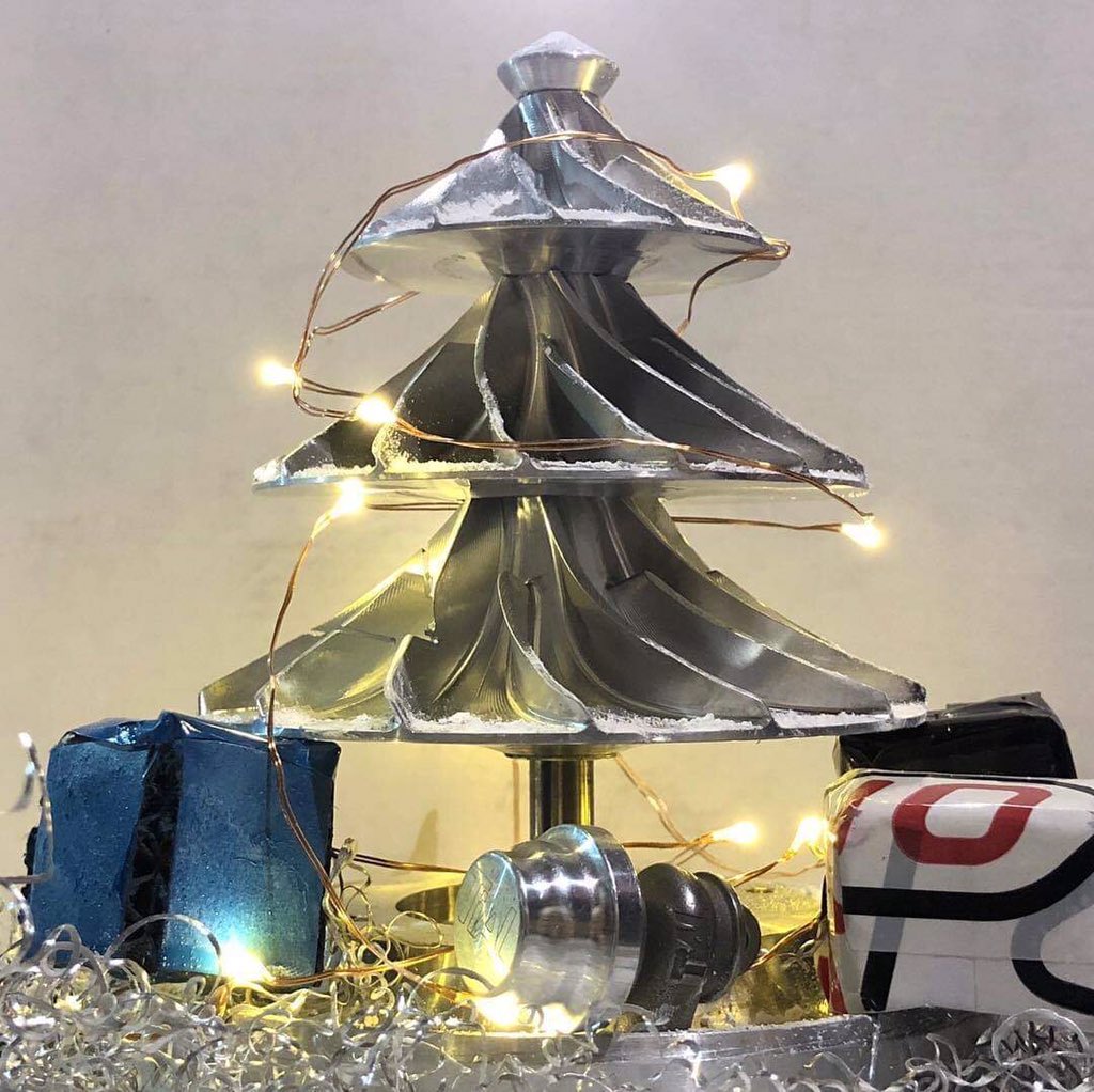 TurbologyLLC's tweet photo. Did you get your #Christmas tree yet?! @FPTurbos is ready for #Santa!
•
#turbology #forcedperformance #xonarotor #tial #wastegate #turbocharged #turbocharger #turbo #dragracing #dragrace #drifting #drift #hillclimb #timeattack #rally #billet #cnc #christmastree #xmastree #xmas https://t.co/NCXluDRScn