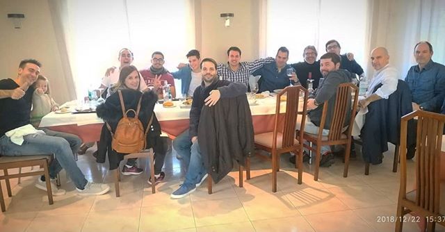 hoy_navarra's tweet photo. ¿Ya has tenido tu cena de #Navidad de empresa? Nosotros en @bit_fm si.. con este #equipazo que hace La radio de #Pamplona https://t.co/RSV5W0Ow5D https://t.co/whrcTvtwbz