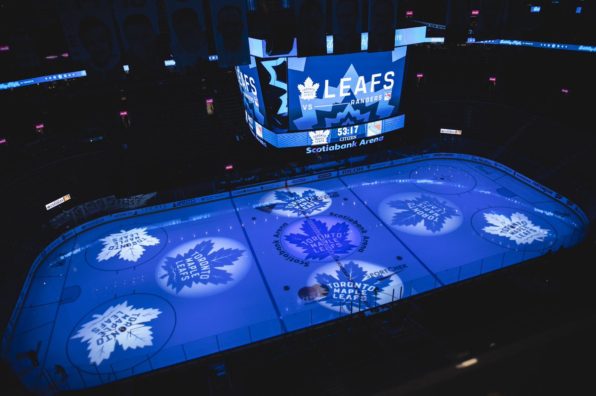 MapleLeafs's tweet photo. The stage is set for a Saturday night Original Six showdown. #LeafsForever https://t.co/n6dRa76SfD