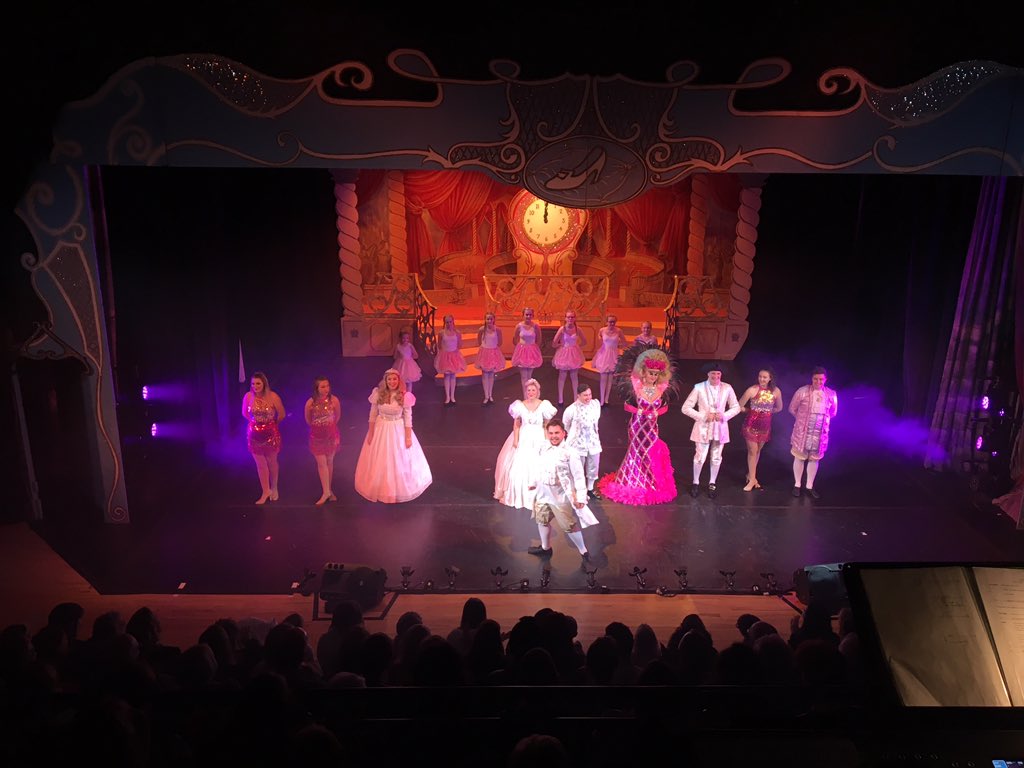 TMAC Tech Team (@tmac_techteam) on Twitter photo 1 show to go. Sold out tomorrow. Tonight’s audience enjoyed something special tonight. <a href="/reambaprod/">Reamba Productions</a> @TMAC_Taunton 1 show to go. Sold out tomorrow. Tonight’s audience enjoyed something special tonight. <a href="/reambaprod/">Reamba Productions</a> @TMAC_Taunton