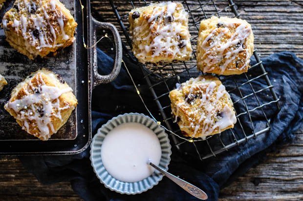 PSA: These #glutenfree Dark Chocolate Pear Scones are so delicious they deserve to be served tree-side with a cup of coffee Christmas morning! <a href="/Stemilt/">Stemilt Growers</a> #ad thismessisours.com/recipes/dark-c…