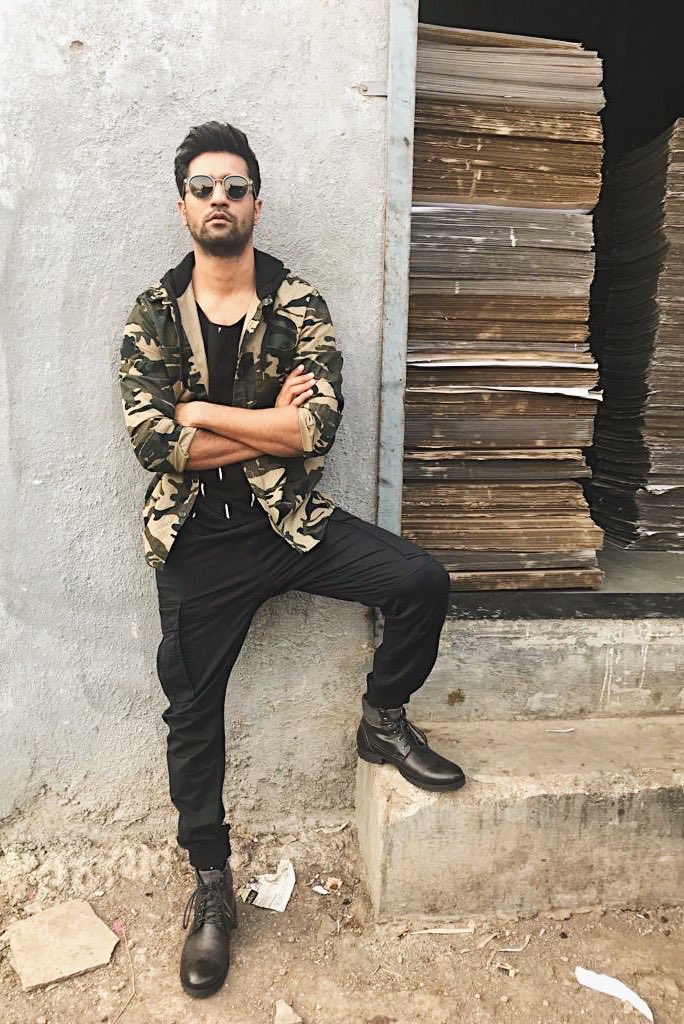 vickykaushal09's tweet photo. #URITheSurgicalStrike #promotions https://t.co/9QI4DvDwKU