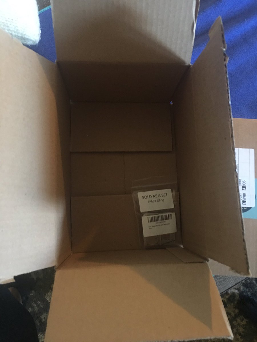 CaitLikeCot's tweet image. Reason #702 Why I wish you could request @amazon orders come in 1 box or as few boxes as possible, even if it means arriving later. #packagingfail