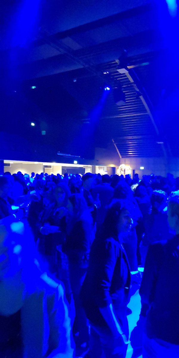 sompoptx's tweet photo. Bony Macaroni live tijdens #supportrob helemaal gratis! Top van de mannen. Komende zomer op #sompop19 https://t.co/JGxI24u4YB