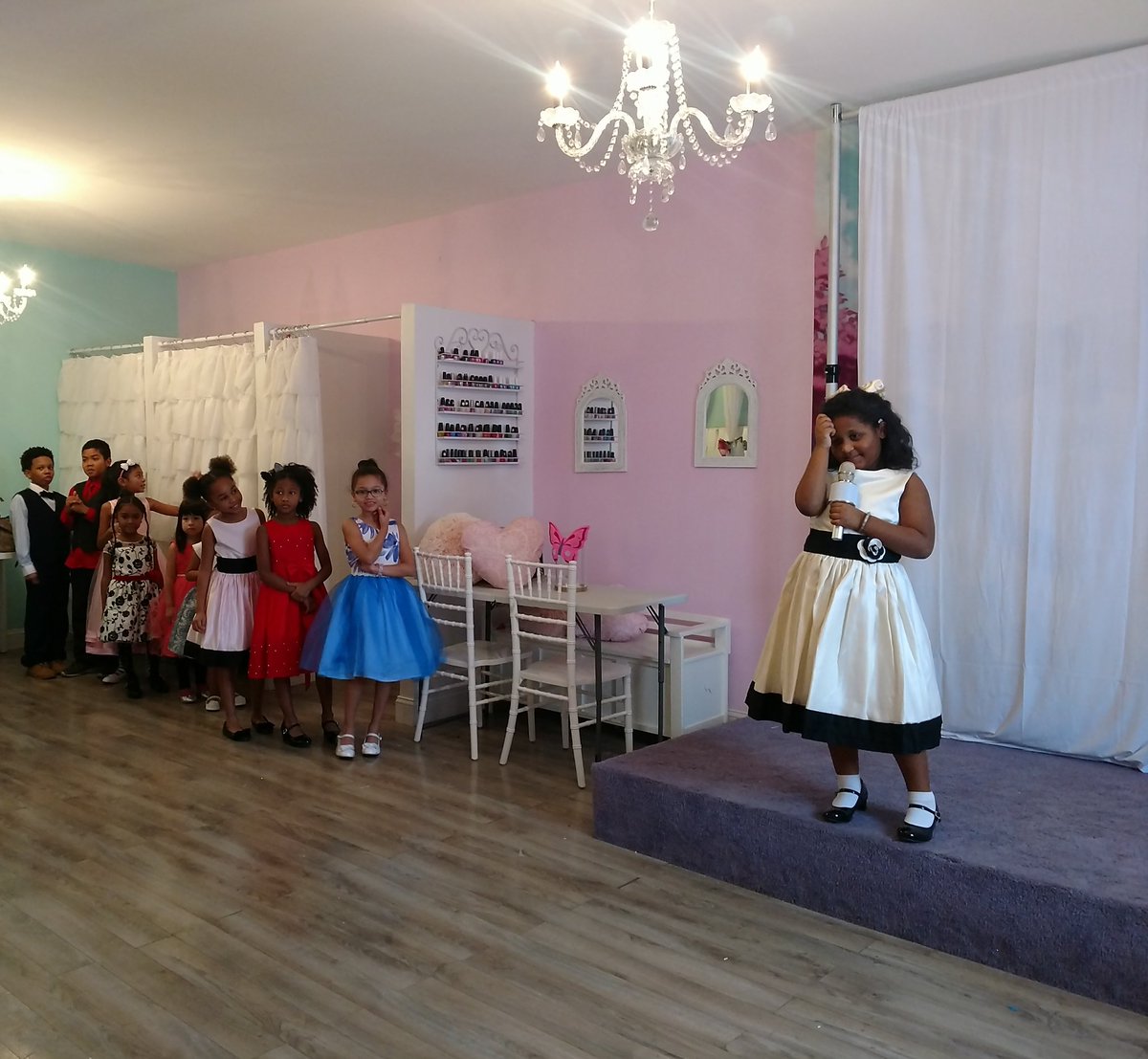 OnicaCupido's tweet photo. The kids are all dressed-up in @Kid_CityStores holiday fashions and ready to walk the #LilStylishHolidayParty runway inside #HelloPrincessNYC. https://t.co/jbjZil7ZE0