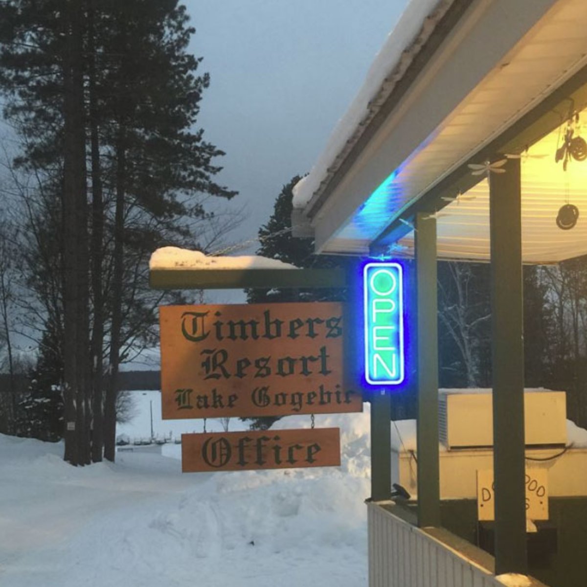 TimbersResort08's tweet photo. From your home in Bergland, may next week be merry, bright, and full of cheer! https://t.co/B7XC1eTxeg