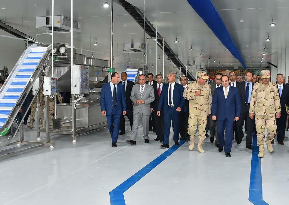 AlsisiOfficial's tweet photo. افتتاح المشروع القومي للصوب الزراعية بمدينة العاشر من رمضان صباح اليوم https://t.co/EsX4KhbkPB