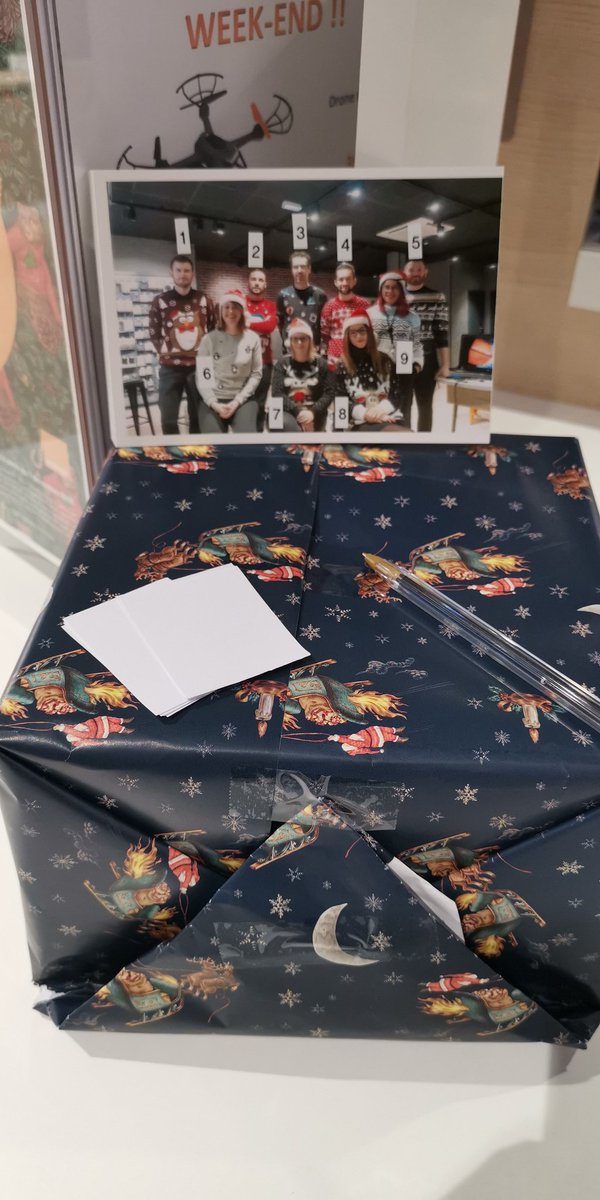 JulienPorhel's tweet photo. Journée "Pull moche de Noël" à la boutique @GDT de Landerneau avec votes de nos clients pour leur pull préféré.
L'équipe de Landerneau vous souhaite de bonnes fêtes de fin d'année 🎉🎉
#TouslessouriresGdt @vcanillas1 https://t.co/PitiweAcF3