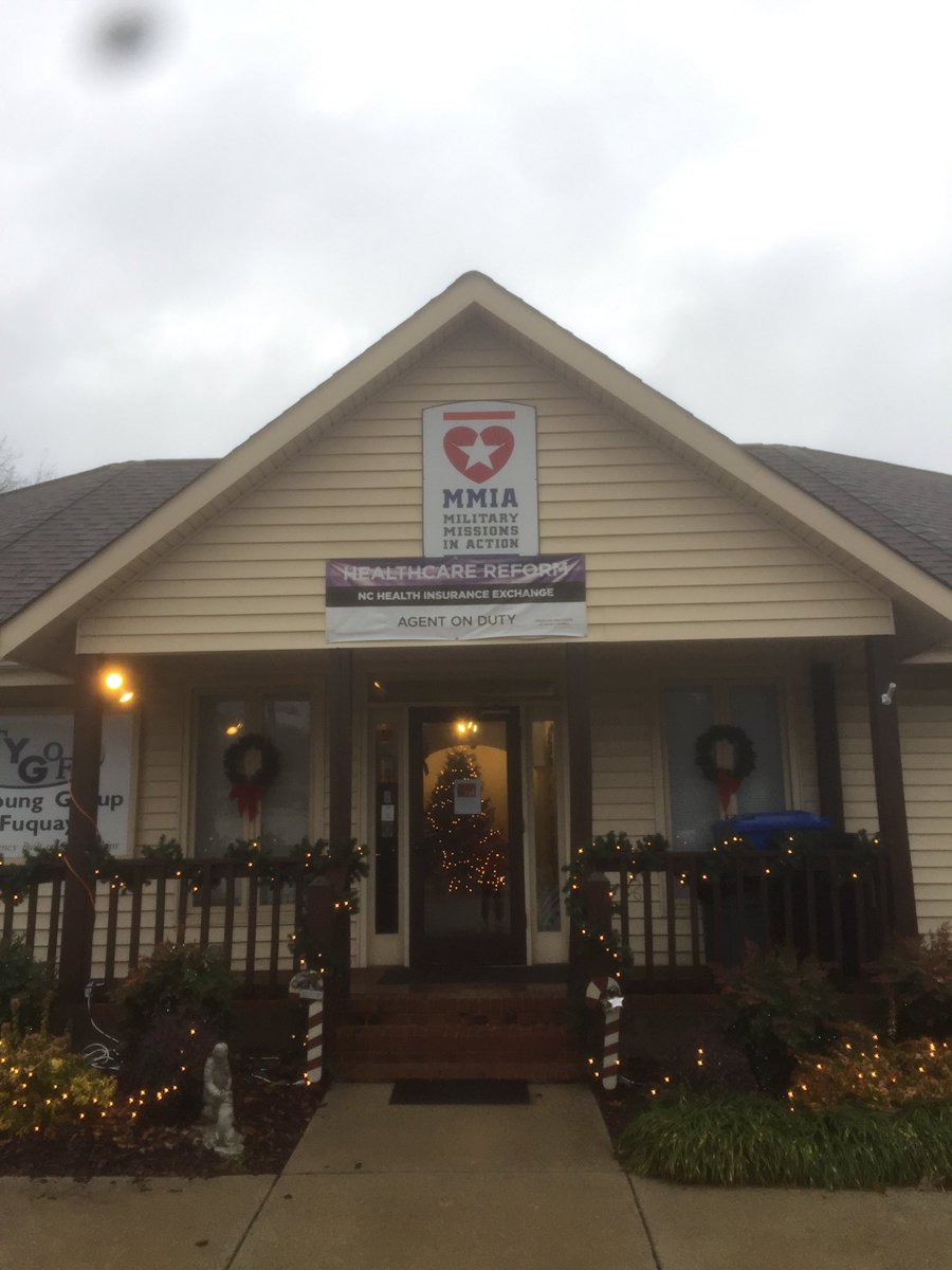 FvhsNhs's tweet photo. Merry Christmas, nhs!❤️🎄We were able to drop off toys at MMIA thanks to your generosity, and raised $640 at the pancake breakfast that went back to a local family in Holly Springs as well as purchased toys for children in WakeMed. THANK YOU!💗 https://t.co/yJkQ7MtguQ