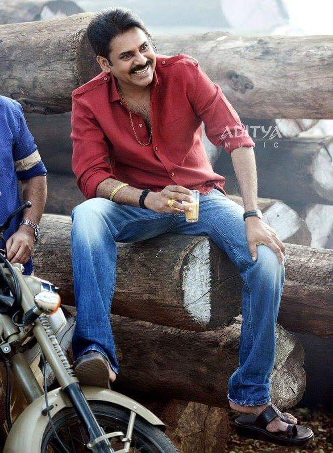 DvDe3FBVAAAw3T5.jpg:large