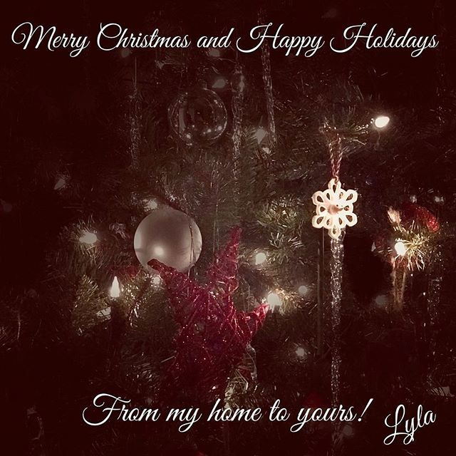 IamCuzzican's tweet photo. A busy and wonderful season.  I wish the same for you and your family and friends.  Be kinder than you need to be. https://t.co/99gBDYIuhc