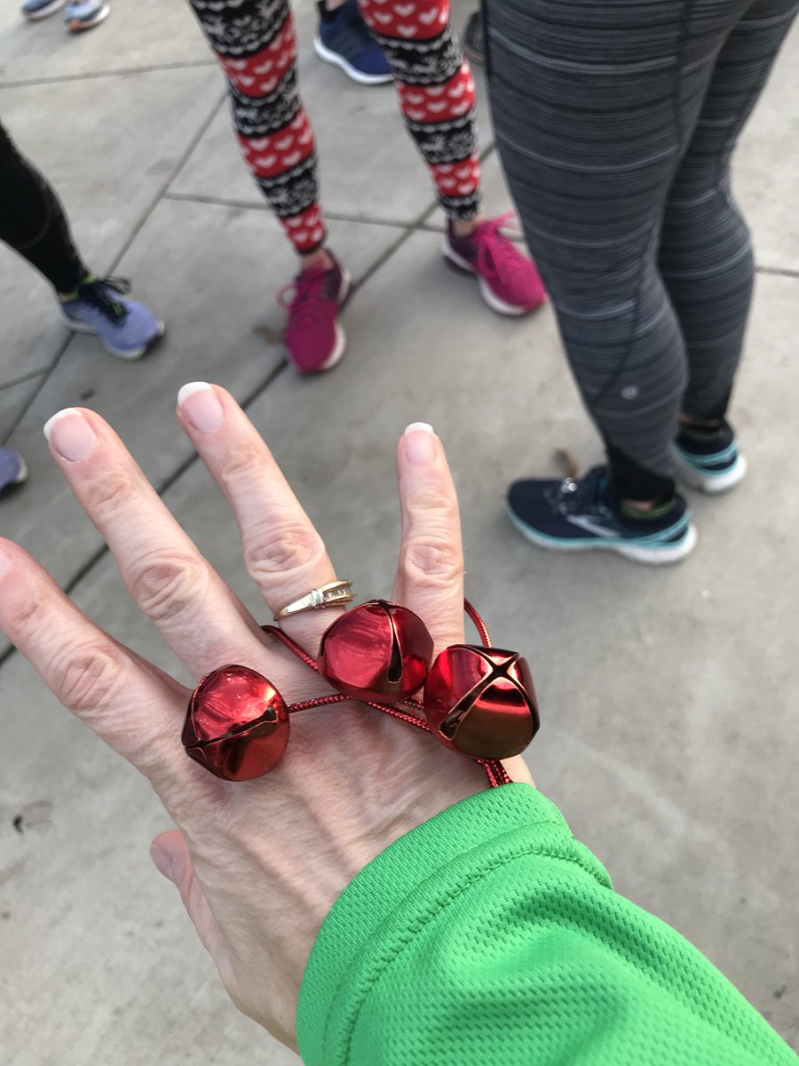 TheOtherLori's tweet photo. It’s not #CSRunning w/some of my best running friends unless we’re getting lost, right @AndyBCarp? 5 miles turned to 5.8. Honoring Cindy w/her favorite run, jingle bell run #runchat #cancerisnotmyfriend #rvarunning #gonetoosoon https://t.co/z5EyfHKon3