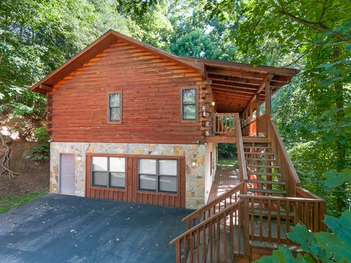 AffordHaywood's tweet image. 202 NICHOLAS LANE #MAGGIEVALLEY NC $235,000 3BD 2BA wnclife.com/3422267 #realestate