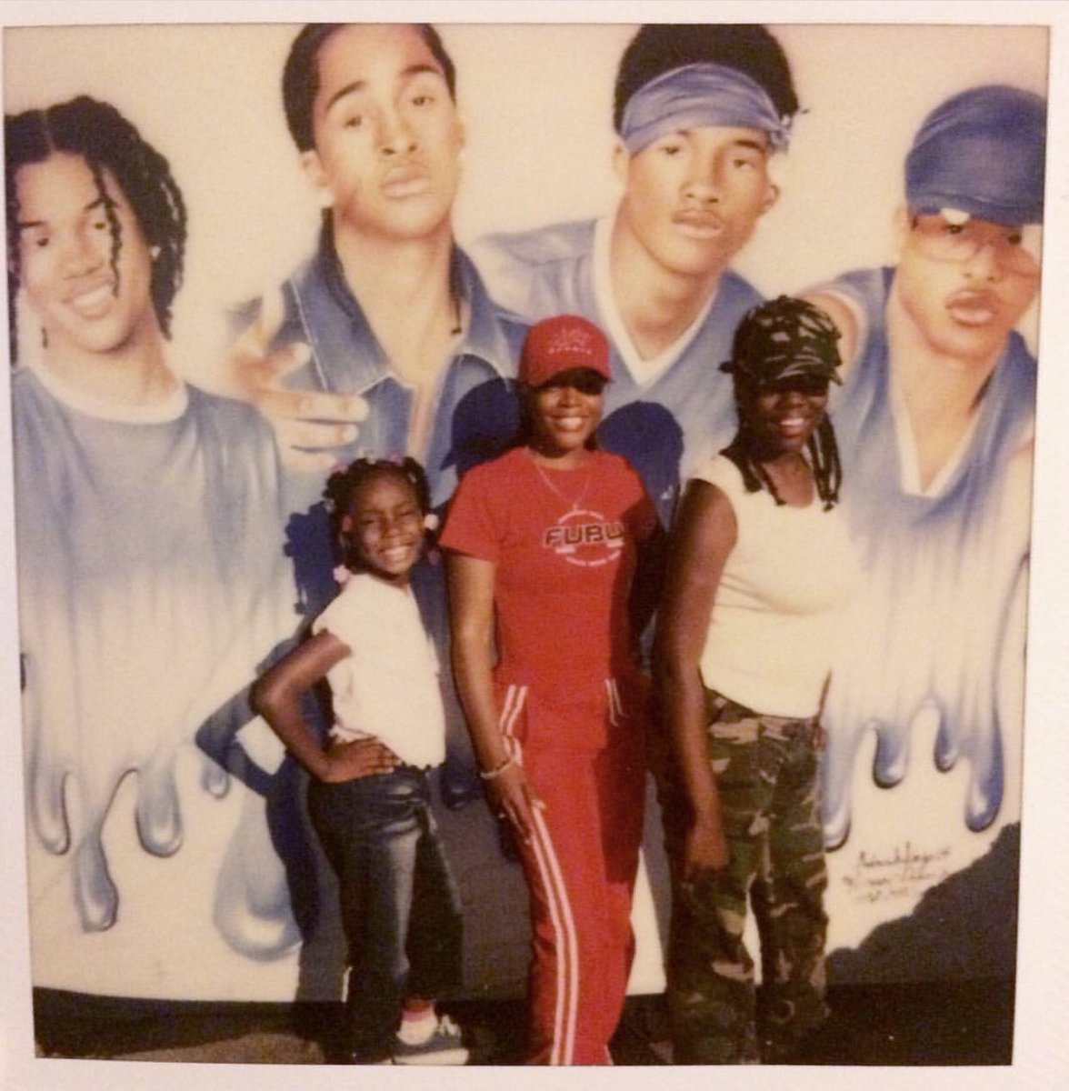 GodivaGoddessV's tweet photo. #Throwbacknothursday #flashbacknofriday in honor of this reunion tour I brought this back one time for the one time! True fan over here!!! I can’t wait for this reunion concert!
“#B2K concert with my mom & sis😂😍❤️”
#fubu #chicago #bigjam https://t.co/XtPRyVmRry