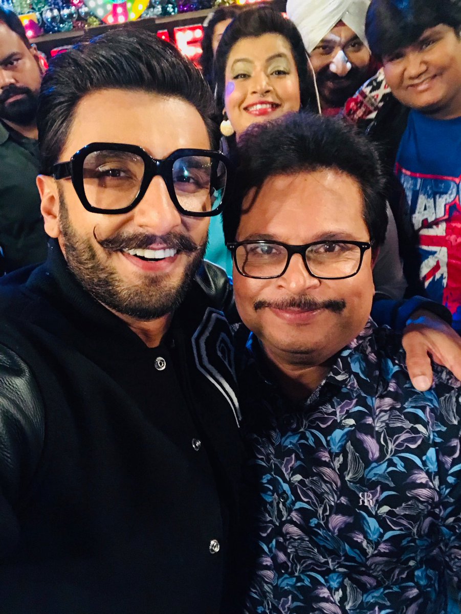 AsitKumarrModi's tweet photo. ⁦@RanveerOfficial⁩ 😍Your are ⭐️super ☀️versatile , power house,simple, smiling,charming,lovely, energetic with pure heart. ⁦@TMKOC_NTF⁩ enjoyed shooting with him.Memorable experience 👏🏻👏🏻👏🏻🎊🎉 Best wishes #Simbaa ⁦⁦⁦@RohitShettyDir⁩ lots of❤️ https://t.co/C06utSkSNs