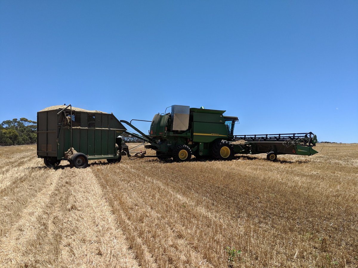 NickBerry87's tweet photo. Looks a bit like a factory ventilation duct but quadrupling radiator cleaning is worth it says the old man. #johndeere #9760sts https://t.co/XSKpOpBFMI