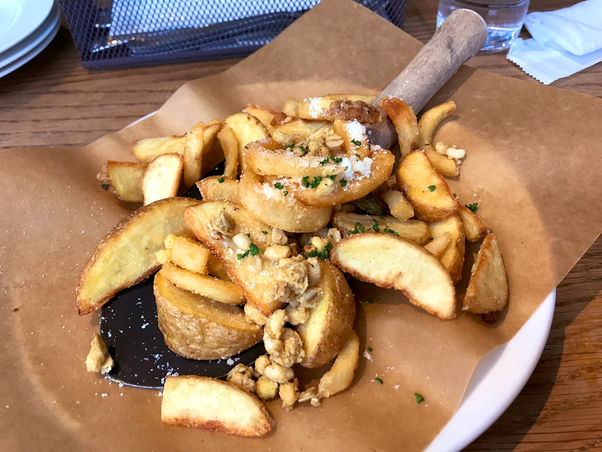 ひかるさーんgzpo 今日は茨木に来ております ザ ファーム ユニバーサルで小洒落たランチ お洒落なお店好きー T Co I72wkeiilp Twitter