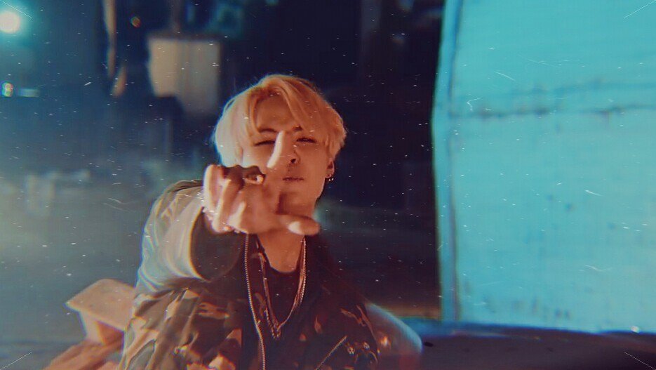 rewolrd's tweet image. #Army Это что заразно??