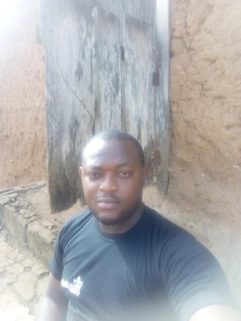 niyiogungbade1's tweet photo. No more news it is that Nigeria is the world's headquarter for potentials! #Agriculture being chief.
With Nigeria and indeed Africa fast population growth rate, we risk #hunger in nearest 20 years except young people go to farm and we employ #agtitech . 

Thread https://t.co/L6Sjfa26bk