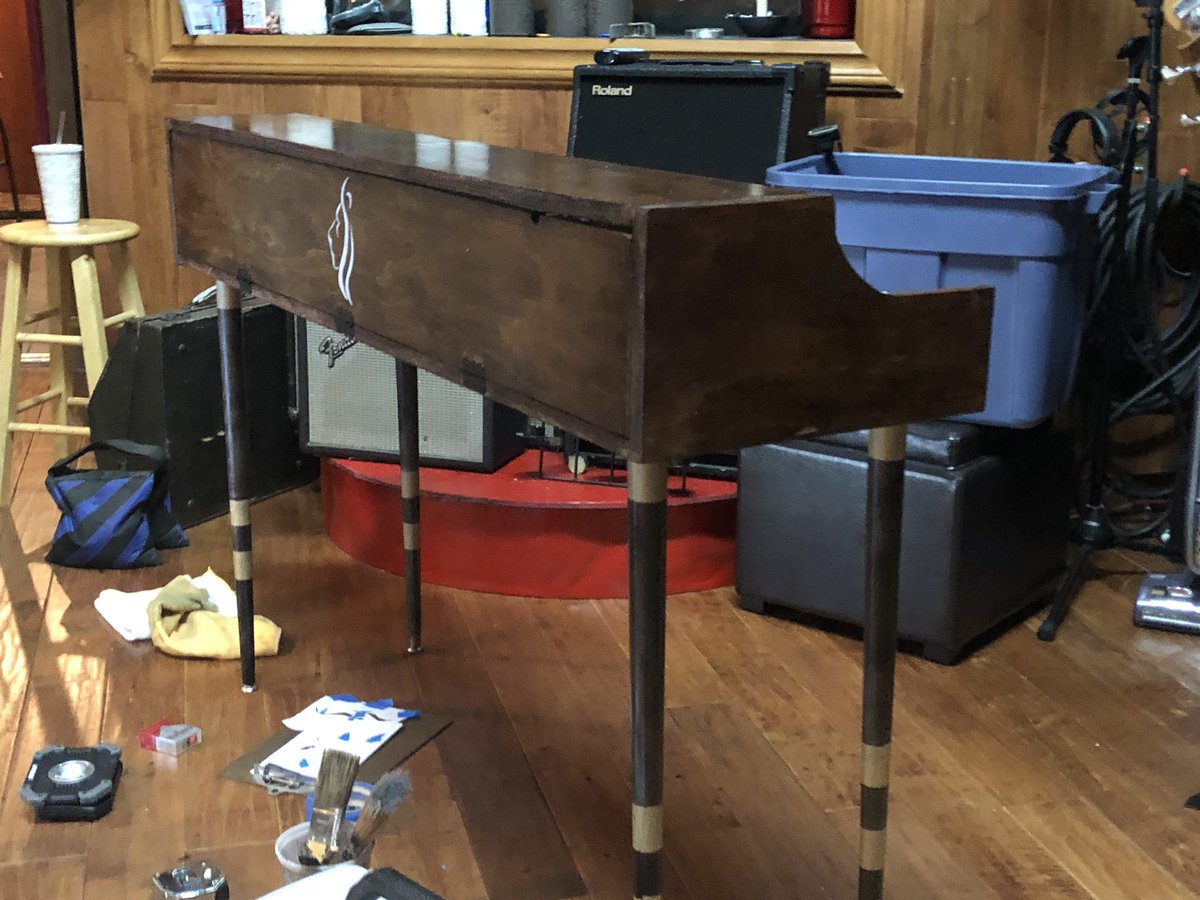 dallaskruse's tweet photo. In need of a piano shell for your controller? DM me. #keyboards #keyboardshell #arturia #handmade https://t.co/jAESK0xJGp