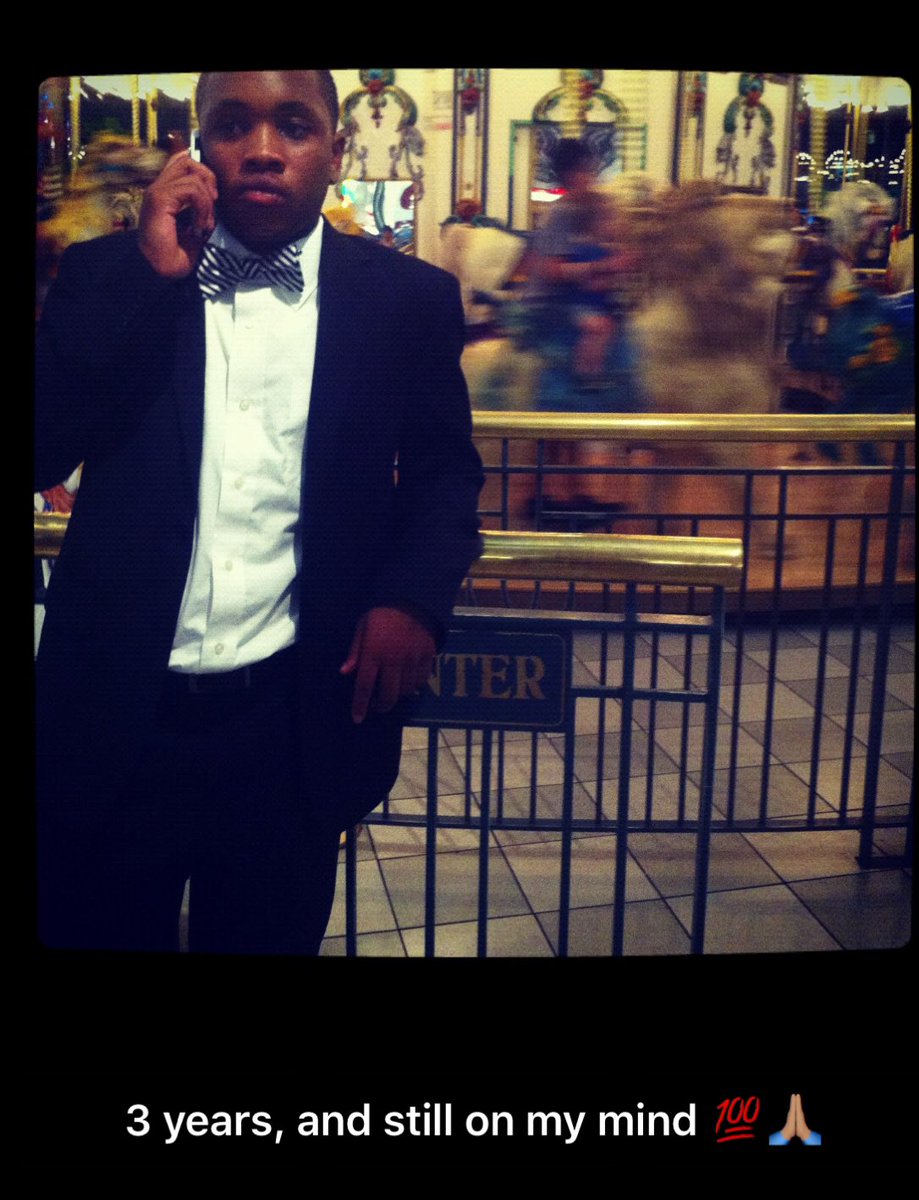 Real_C_Rock's tweet photo. #RIPFATBOY MY NIGGA 4L ✊🏽 https://t.co/GE2Te5c9Ku
