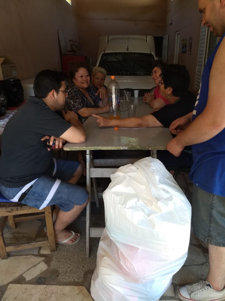 Secc13Jr's tweet photo. Este #Sabado se llevó a cabo un día de acción social impulsado por nuestro compromiso adquirido como #JovenesEnAccion y tuvimos un momento grato donde compartimos y dialogamos de distintos temas generales.
#JRSECC13 https://t.co/F3yQk7JOnS