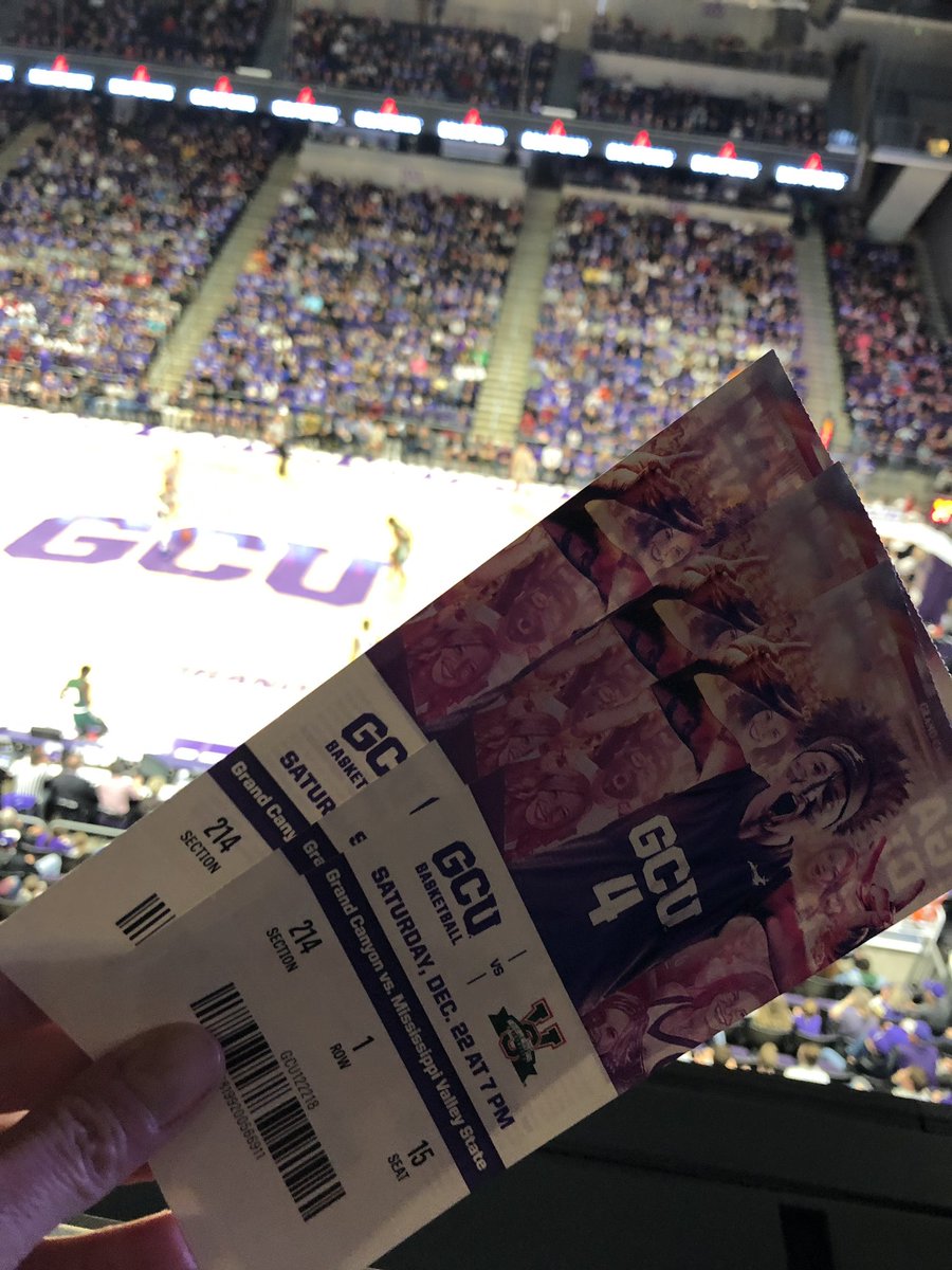 yotre50's tweet photo. Watching some b-ball!! 💜🏀 #LopesUp https://t.co/I6iDAS10Hm
