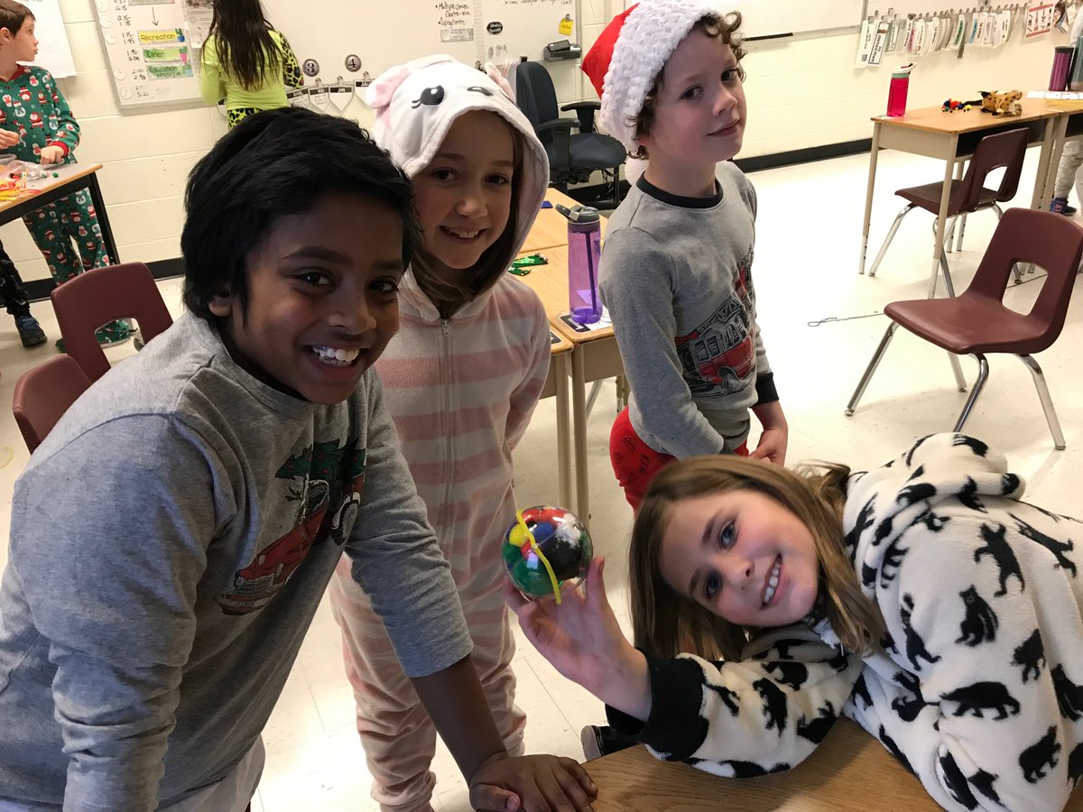 CYoungTeacher's tweet image. Sending them off on their holidays with a stem challenge: How to get the bell 🔔 not to ring in their ornament #howmightwe #designinnovators  #stemchallenge #collaboration #criticalthinking @BGCDSB @STA_Kincardine
