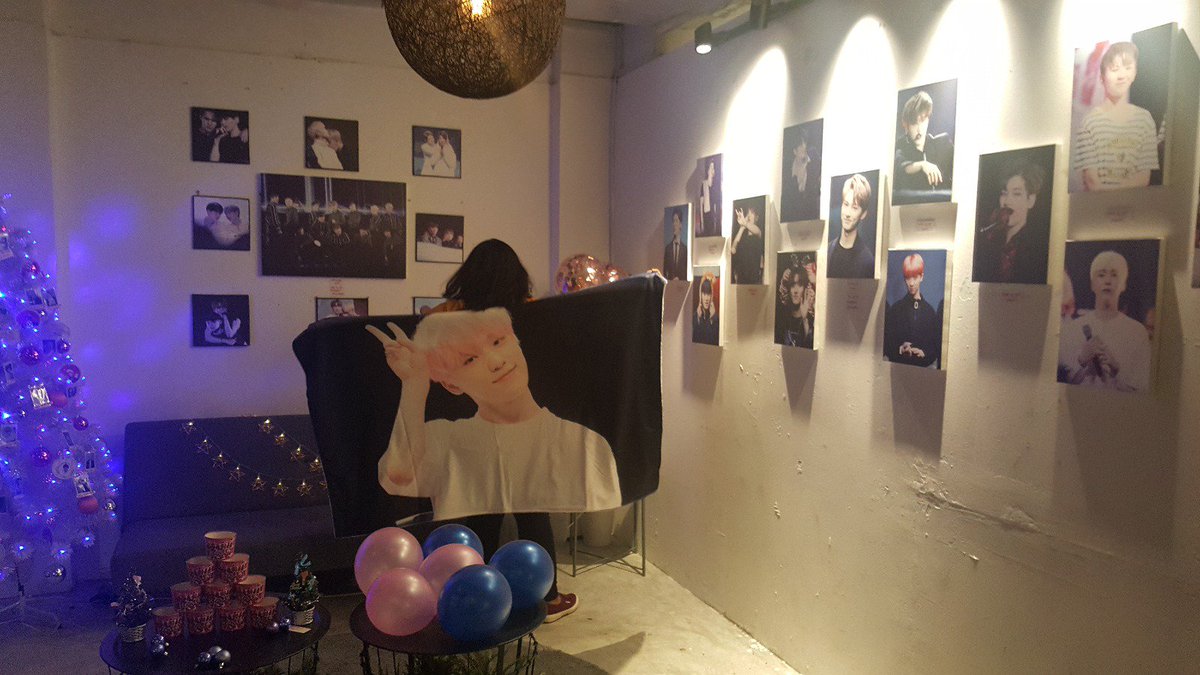 mydeargyu's tweet photo. I took with Dino one as well! His blanket is abit thicker but so comfy! 💕💕😍
#526XMAS
@DEARD_0211 https://t.co/XMZruU2vGx