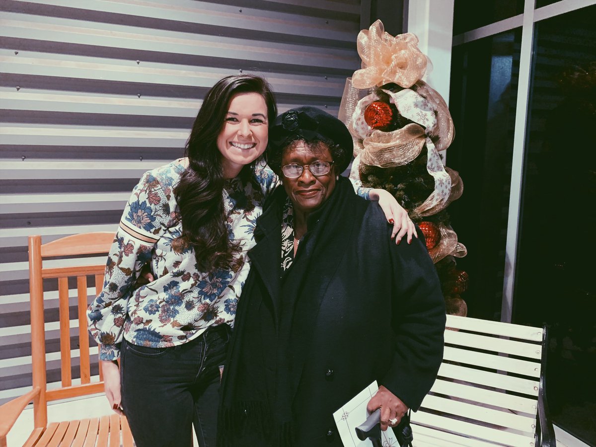 NikkiBeville's tweet photo. 🎄#ChristmasAtNewSpring = ✅
I’m so grateful for this one ❤️
What a service tonight @newspring 🙌
Overwlemed by the gift of Jesus 😭 https://t.co/cpWOsGVfFg