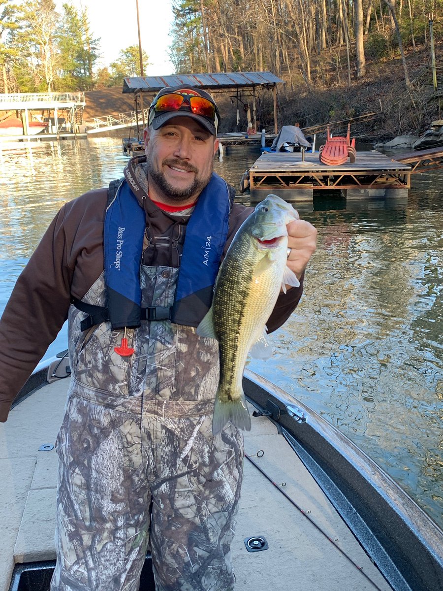gonweatherguy's tweet photo. Blessed to get to spend an afternoon on Lanier with my dad. My grandfather was the one who put fishing in all our hearts.He passed away 29 years ago tomorrow.We talked about him today and how much we miss him. Memories made today. #lanier #spots #ranger #missmypops https://t.co/L5J0H6AIUu