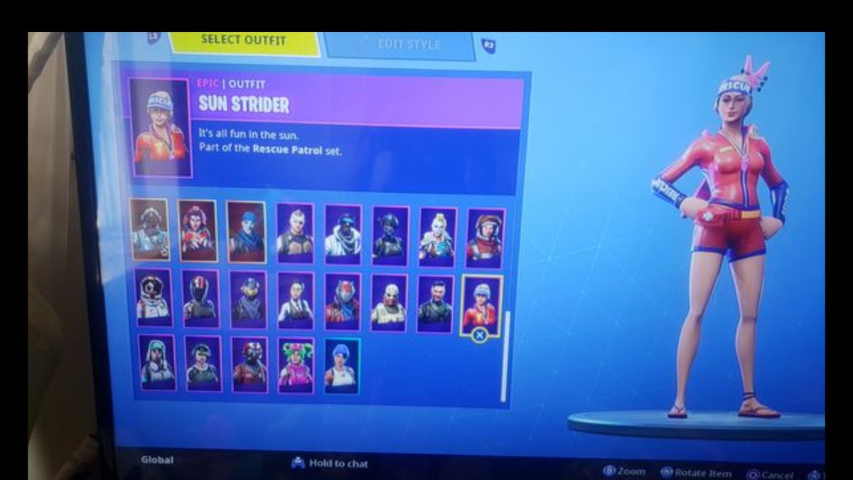 Account73683431's tweet photo. 50$ xbox or trade
#Fortnite #FortniteSeason7 https://t.co/qyoC016POr