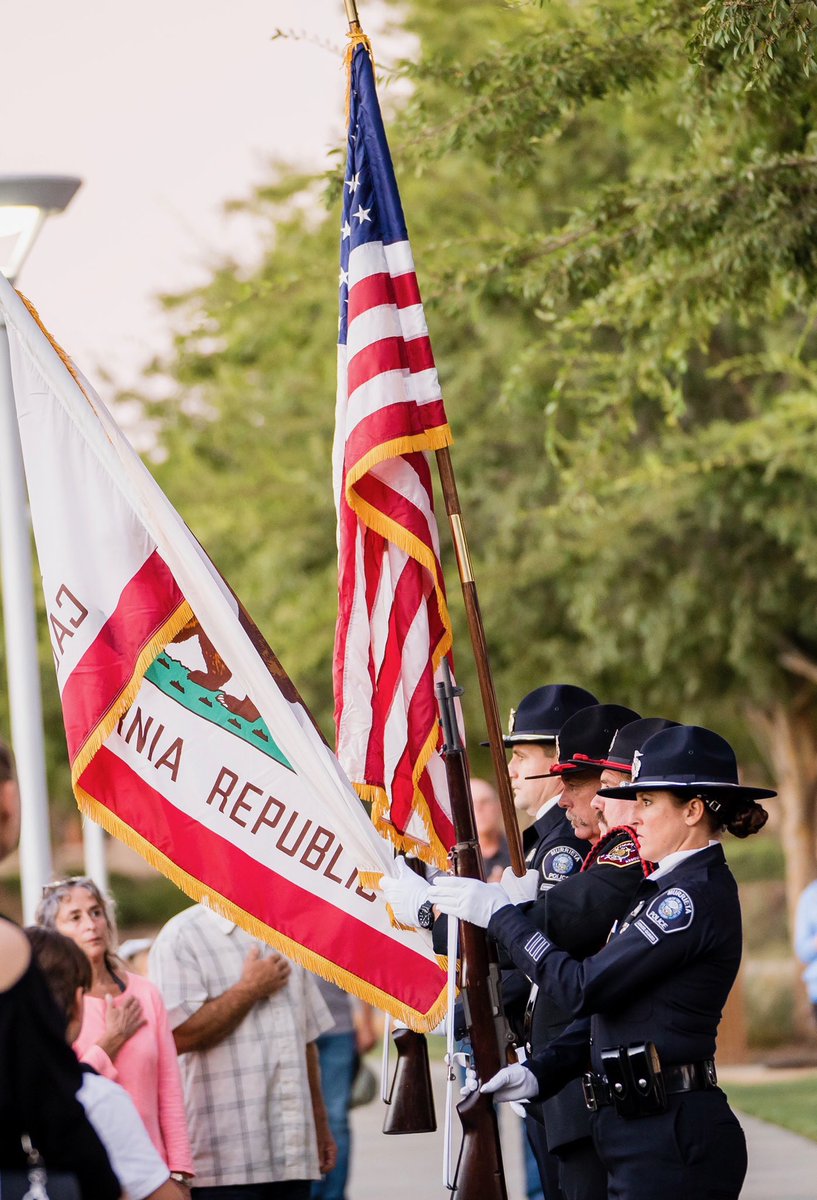 HGConvention's tweet photo. #honorguardsofamerica🇺🇸 @MurrietaPD Honor Guard unit and @MurrietaFire Honor Guard unit. Don’t forget to recognize all honor guards nationwide for Honor Guards Day every last Saturday in June. #honorguardslife #honorguardsmagazine #hallofhonorguards #TopHonorGuardsinAmerica https://t.co/u82AjFxdjw