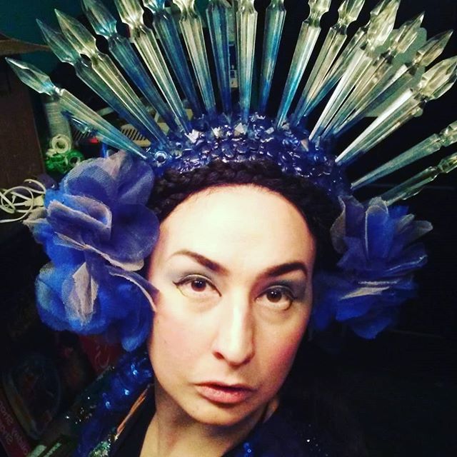 Backstage getting ready to bring back the light at The Palace in Georgetown!

#wintersolstice #showgirl #costume #backstage #selfie #seabq bit.ly/2QLziyh
