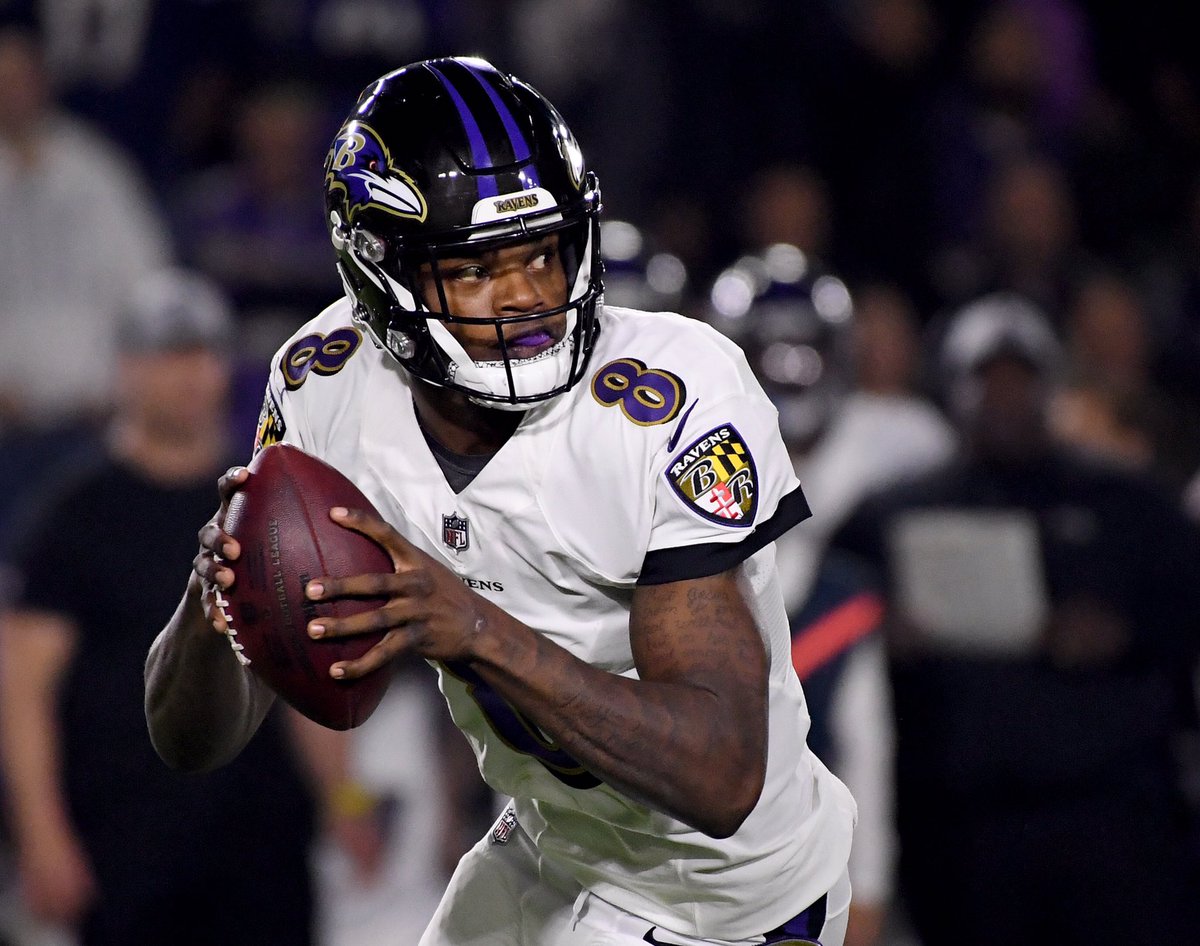 ComplexSports's tweet image. The Ravens are 4-1 with Lamar Jackson starting at QB. 

Pretty good for a “wide receiver” 🤔 @Lj_era8