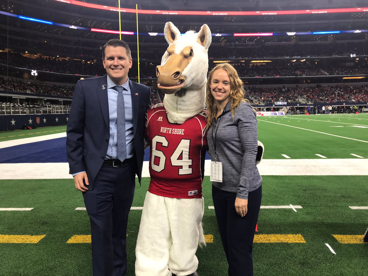 Tepper's tweet photo. I humbly concede #MascotPicBattle2k18 to the undisputed queen of mascot pics @KateHector. This was the closest contest yet, but it’s hard to beat the GOAT. See you next year, Kate. #TXHSFB #UILState #UILonFOX https://t.co/k6H6JcsAo3