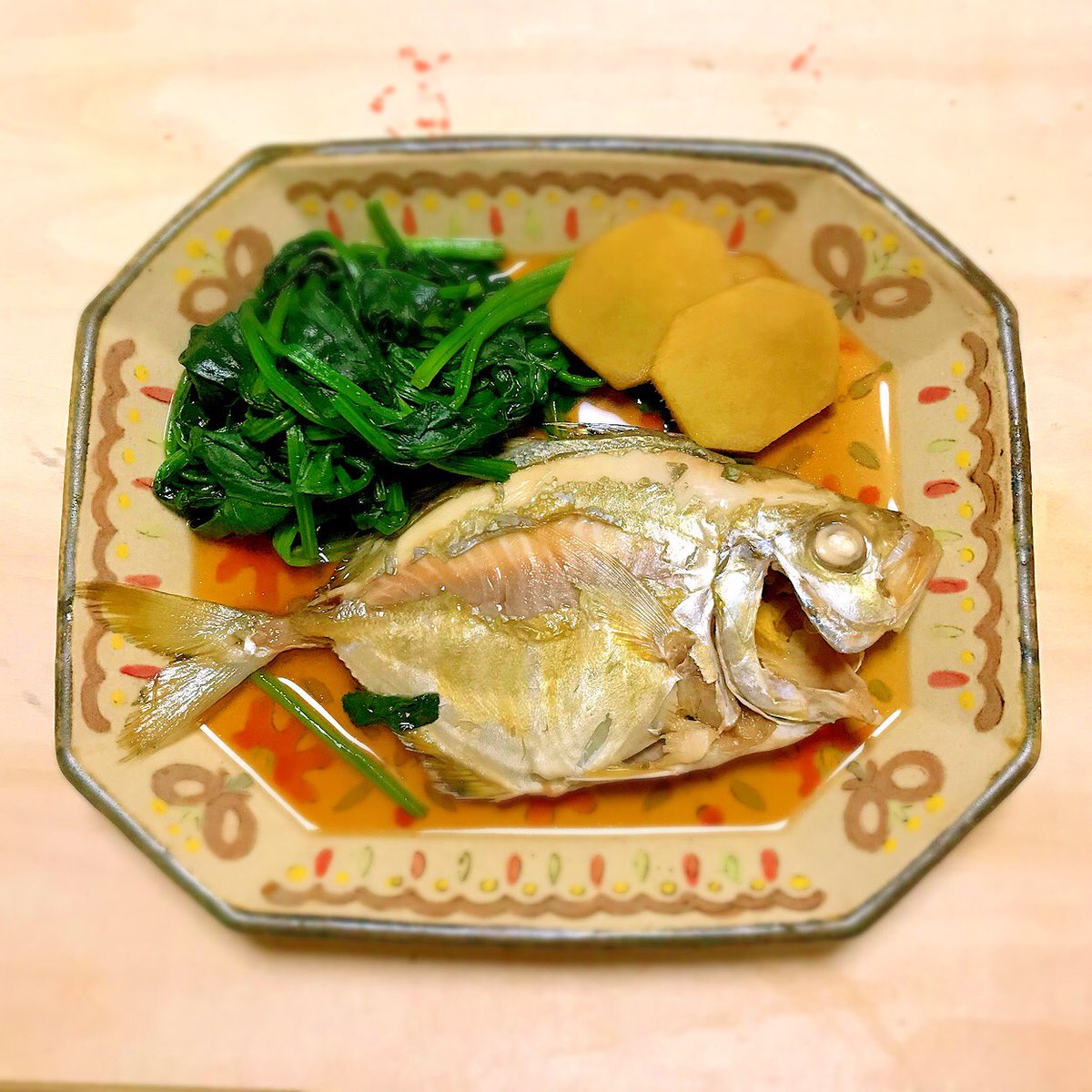 たかし 魚のタイタン ご近所さんにお魚を 煮付けにしたらえーけん と頂いたんだけど何て言う魚なんだろう ๑ W ๑ ﾍﾞｲｹﾝ 魚のタイタン